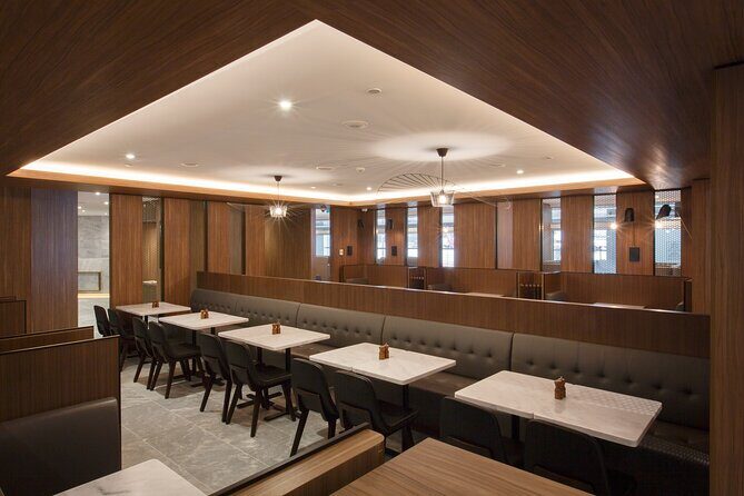 Melbourne Airport Plaza Premium Lounge - An Honest Look at the Melbourne Airport Plaza Premium Lounge
