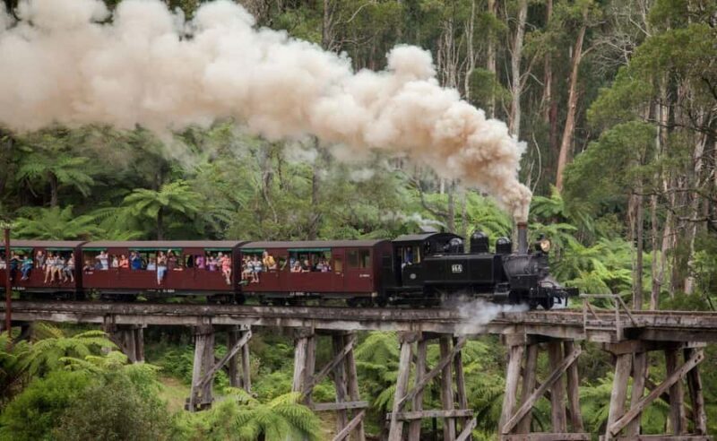 Melbourne: Half-Day Puffing Billy Steam Train Experience - Arrival at Lakeside and Emerald Lake Park