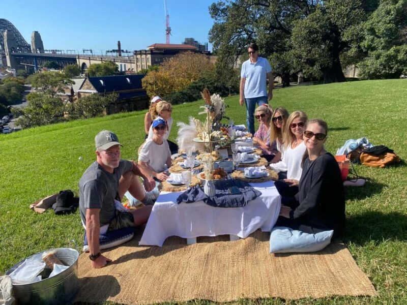 Melbourne - Luxurious pop up picnic at Fitzroy gardens - Why This Experience Stands Out