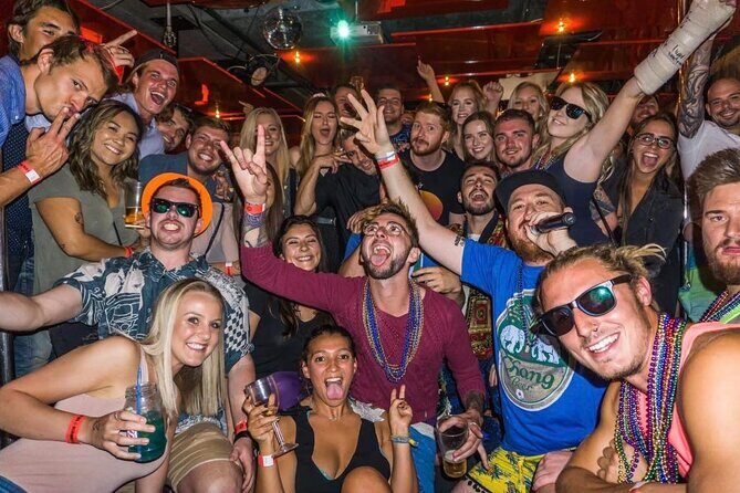 Melbourne Pub Crawl (Batmania Tours) - An Introduction to Melbourne’s Nightlife Scene