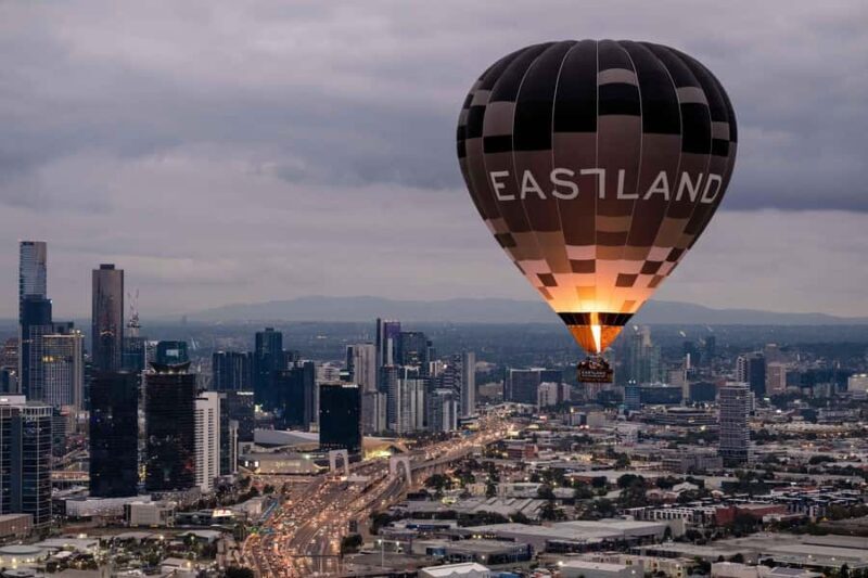 Melbourne: Sunrise Hot Air Balloon Experience with Breakfast - Melbourne: Sunrise Hot Air Balloon Experience with Breakfast