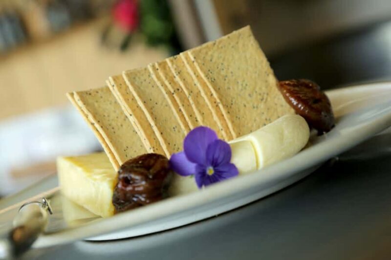 Melbourne: Yarra Valley Food & Wine Tour in a '56 Chevrolet - Tasting Local Produce and Sweet Treats