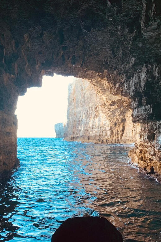 Mellieha: 3:00pm Speedboat round Comino Caves 2h Blue Lagoon - An In-Depth Look at the Tour