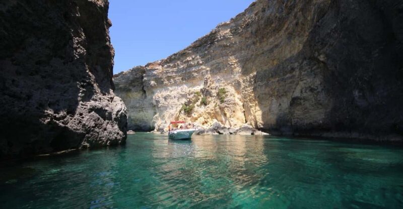 Mellieha: 3:00pm Speedboat round Comino Caves 2h Blue Lagoon - Who This Tour Is Perfect For