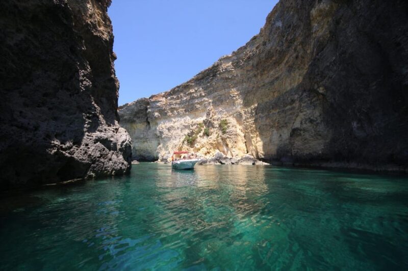 Mellieha: 3:00pm Speedboat round Comino Caves 2h Blue Lagoon - FAQ