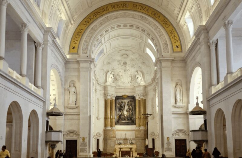 Memorable Private Full Day Tour in Fátima, Nazaré, Óbidos - Who Should Consider This Tour?