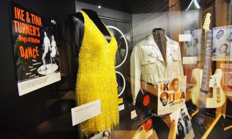 Memphis: Mojo + Stax Studio 3-Hour Bus Tour - Who Should Consider This Tour?