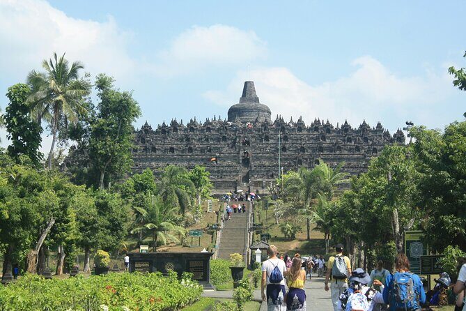 Merapi Jeep Sunrise, Borobudur Climb Up, Prambanan Temple Tour - FAQ