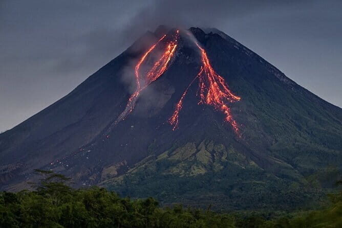 Merapi Lava Viewing at Night from the Safe Distance - Starting Out: Hotel Pickup and Early Evening Prep