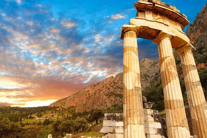Mercedes Private Full Day Tour to Meteora-Thermopylae- Delphi - An In-Depth Look at the Mercedes Private Full Day Tour