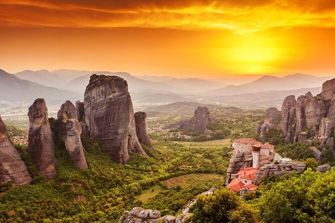 Mercedes Private Tour to Meteora - Thermopylae 300 SPARTANS - Key Points