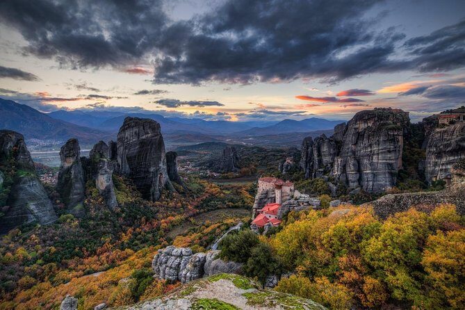 Mercedes Private Tour to Meteora - Thermopylae 300 SPARTANS - The Sum Up