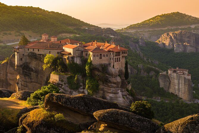 Meteora Day Trip with Multilingual Audioguide & Lunch - Key Points