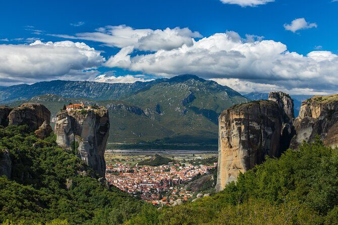 Meteora Full Day Tour from Kalabaka with Audio in 8 languages - FAQ Section