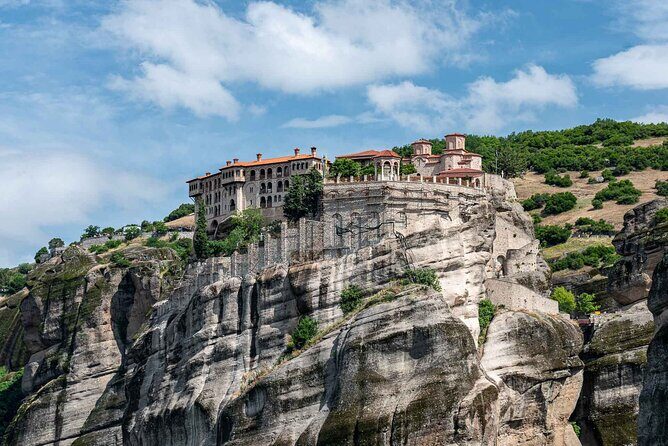 Meteora Morning Sightseeing Tour with Hotel Pick Up - An In-Depth Look at the Experience