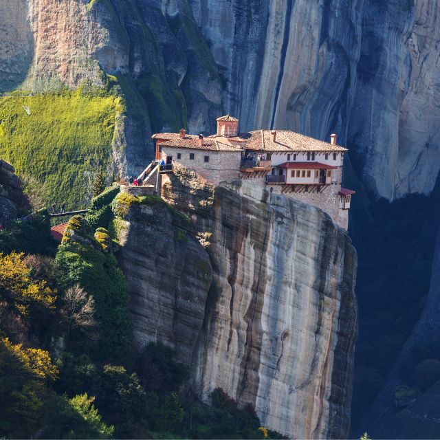 Meteora: Private Day Trip from Thessaloniki - Key Points