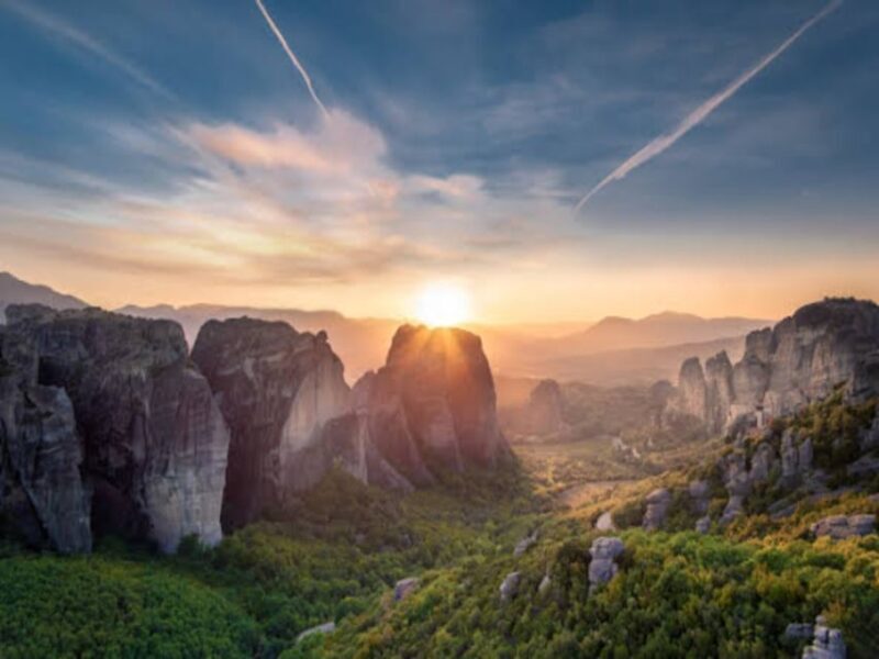 Meteora Private Full Day Tour from Athens & Free Audio Tour - Who Will Appreciate This Tour the Most?