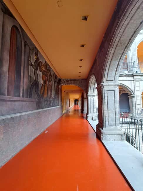 Mexican Muralism Tour: Paint Your Graffiti - The Start of It All: Mexican Muralism’s Roots