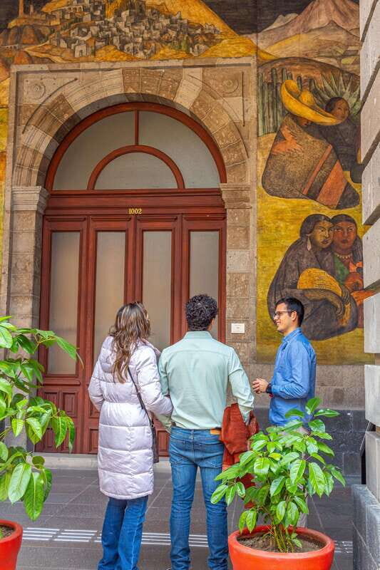 Mexican muralism with a true Art lover - Key Points