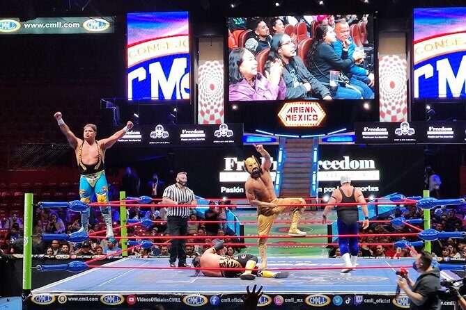 Mexican Wrestling and Gastronomy Show - A Well-Balanced Night Out in Mexico City