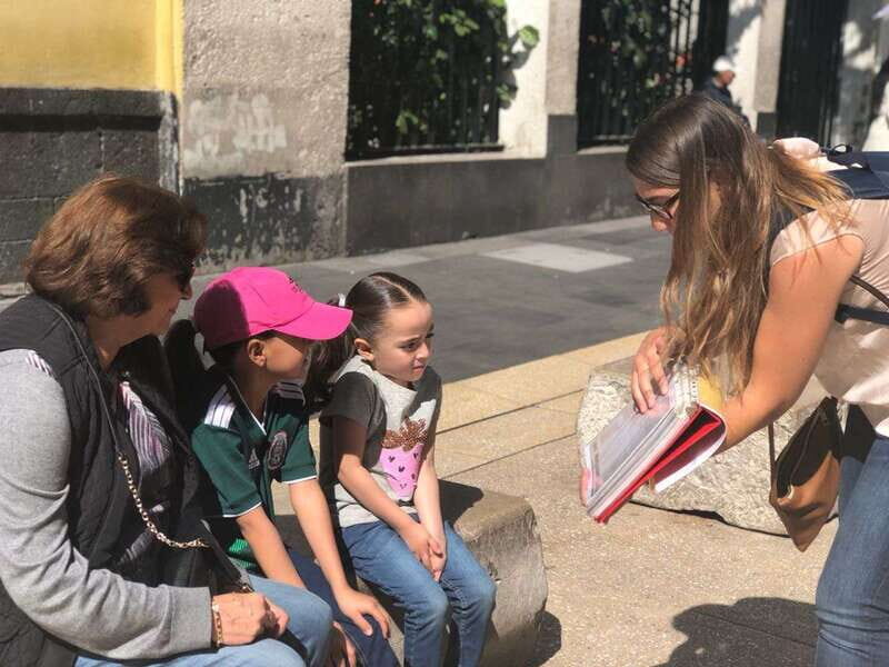 Mexico City: A Day in the Colonial Era Through its Palaces - An In-Depth Look at the Experience