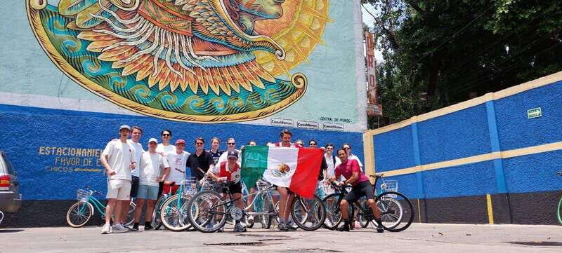 Mexico City: Art Naco, murals & street art bike tour - Key Points