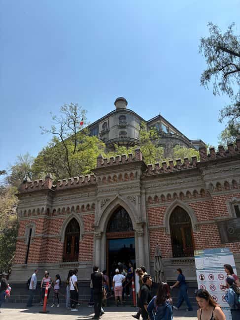 Mexico City: Chapultepec Museums Walking Tour "From Heroes to Origins" - Key Points