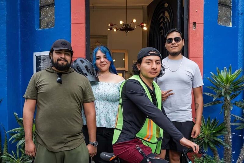 Mexico City: City Discovery Bike Rental with Map - Authenticity and Local Flavor