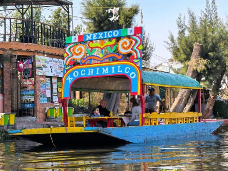 Mexico City: Expert-Guided Boat Tour with Lunch and Drinks - Key Points