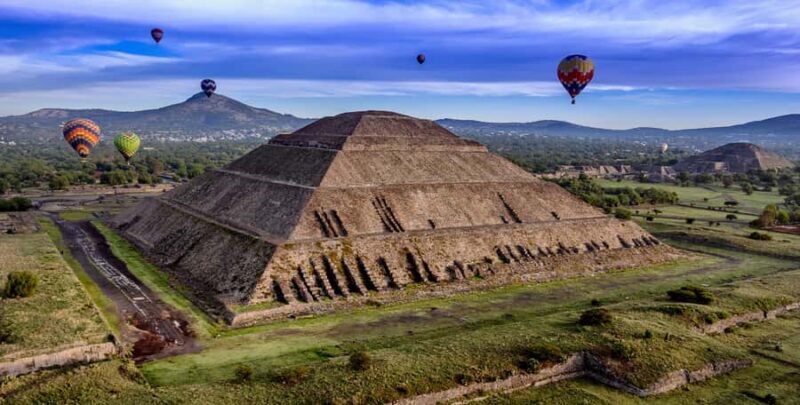 Mexico City: Fly over Teotihuacan in a balloon, with transfers and breakfast included - The Sum Up