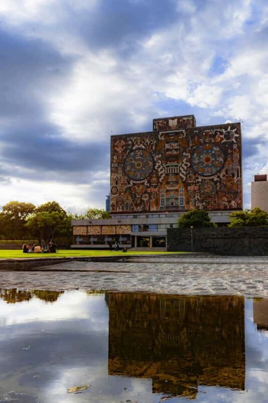Mexico City: Frida Kahlo City Tour, with optional museum and Xochimilco - Key Points