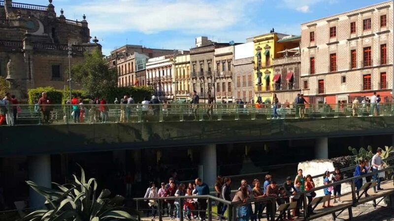 Mexico City: Gay Plazas - A Closer Look at the Experience