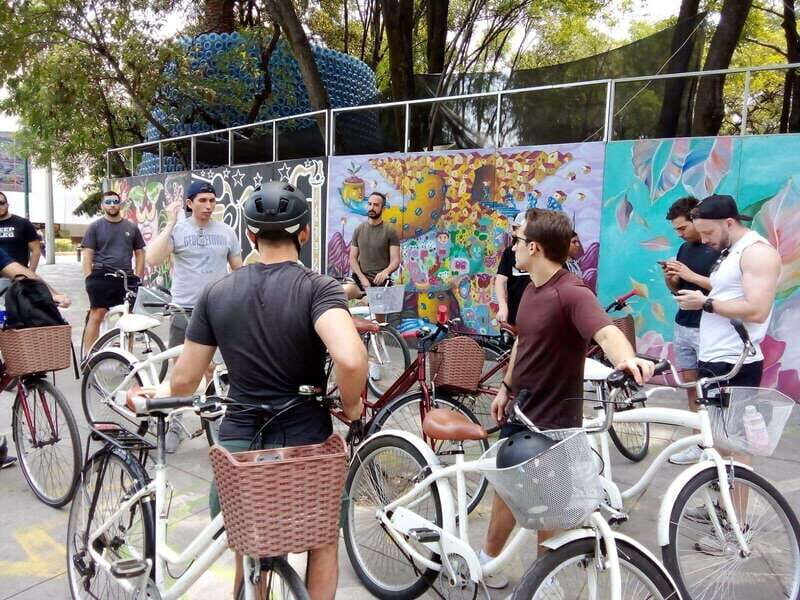 Mexico City Grafitti & Street art bike tour, find hidden gem - Starting Point and Overall Structure
