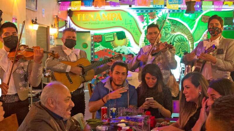 Mexico City: Traditional Mexican Bars of the Historic Center - Key Points