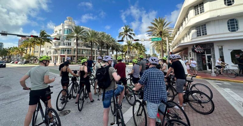 Miami Beach: Bike or eBike Rental with Map - Key Points