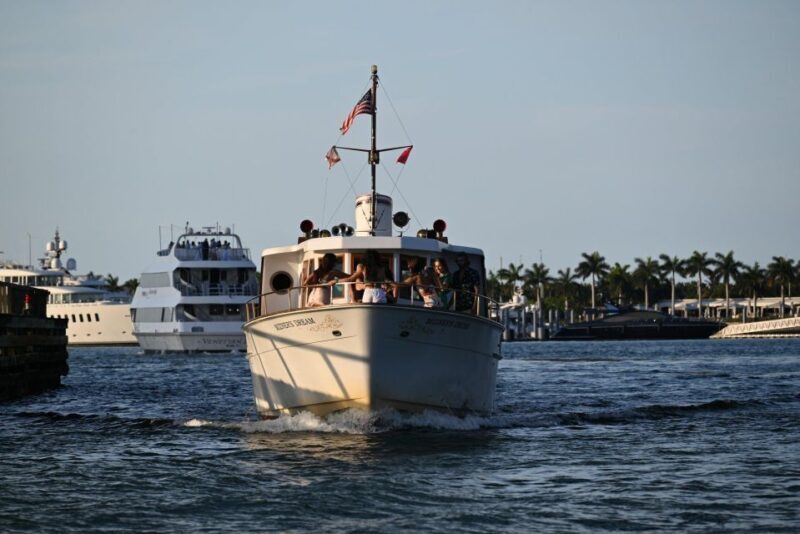 Miami Beach: Vizcaya Sunset Cruise Includes Food and Drink - Practical Details and Tips