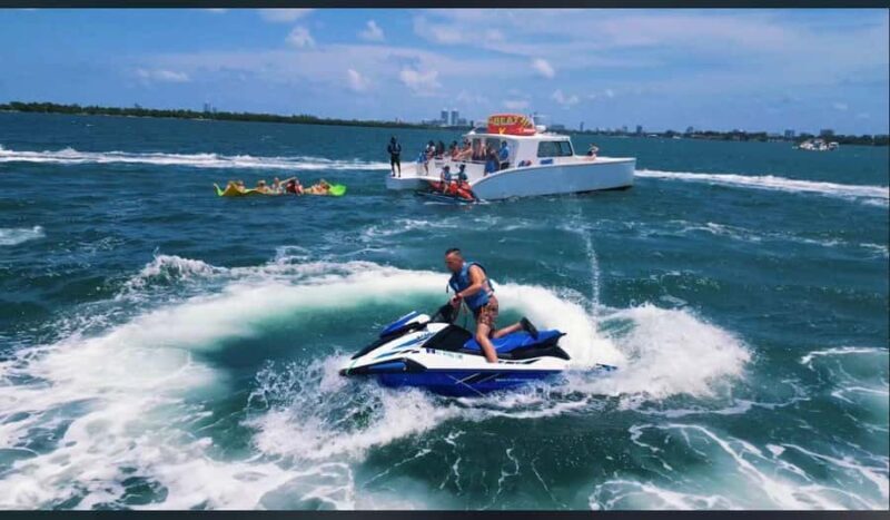 Miami: Biscayne Bay Catamaran Party with Jet Ski & Tubing - Key Points