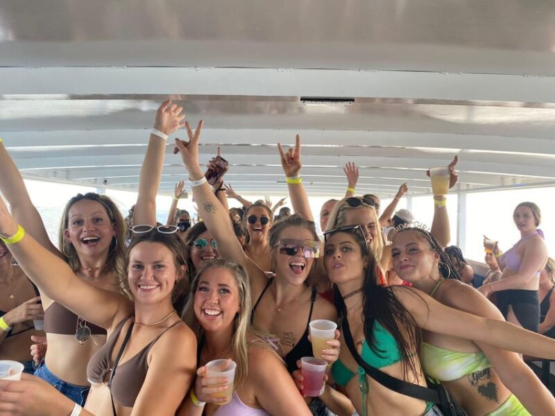 MIAMI BOAT PARTY - What to Expect on the Miami Boat Party