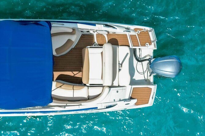 Miami Boat Rental in Crownline E2 Up to 8 Guests - Key Points