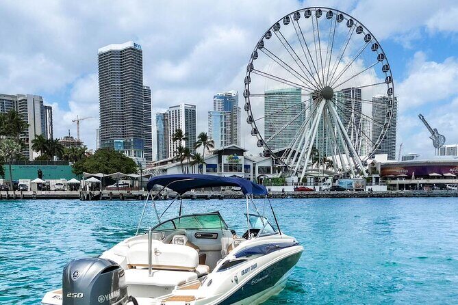 Miami Boat Rental in Crownline E2 Up to 8 Guests - Why a Miami Boat Rental in the Crownline E2 Stands Out