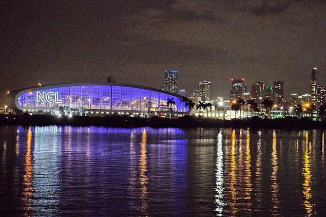 Miami Evening Cruise of Biscayne Bay on Luxury Yacht - FAQ