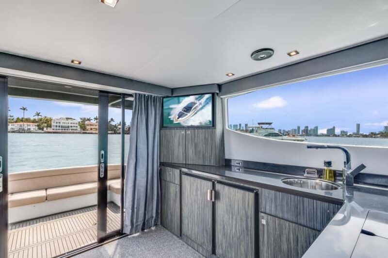 Miami: Exclusive Yacht Charters - Onboard Comfort and Amenities