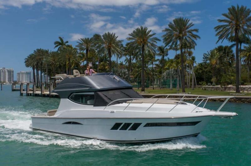 Miami: Exclusive Yacht Charters - FAQs