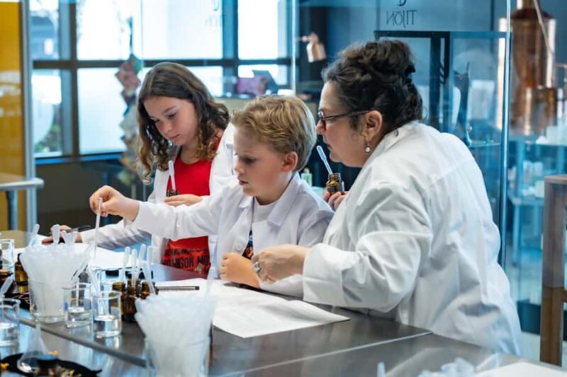 Miami: Express Perfume Making Workshop - A Closer Look at the Perfume Making Workshop