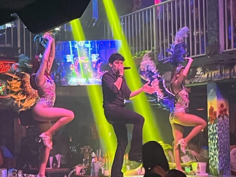 Miami: Guided Bar Crawl with Drinks Discounts and Club Entry - An In-Depth Look at the Miami Guided Bar Crawl