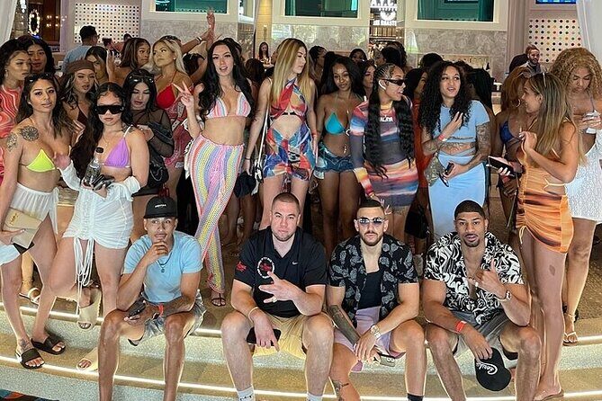 Miami Hip Hop Pool Tour with Party Bus Experience & open bar - An In-Depth Look at the Miami Hip Hop Pool Tour