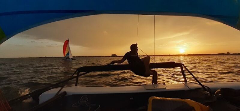 Miami: Intimate Sailing in Biscayne Bay w/ Food and Drinks - FAQ