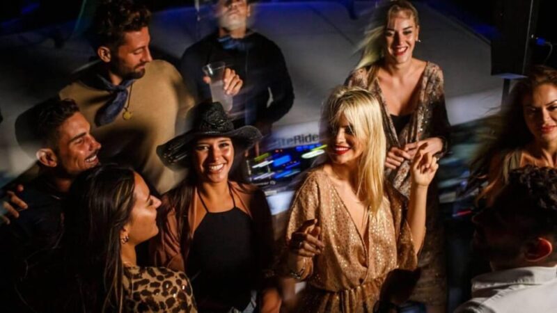 Miami Night Time Yacht or Boat Charter for Up to 12 Guests - Key Points