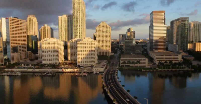 Miami: Private Customized Walking Tour with a Local Host - Miami: Private Customized Walking Tour with a Local Host