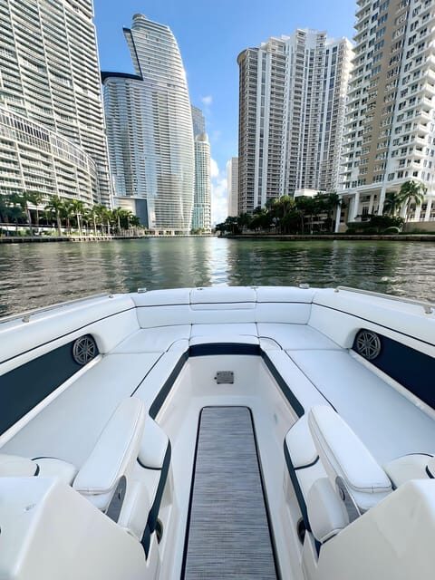 Miami: Private Luxury Boat Charter with a Captain - A Deep Dive into the Miami Private Boat Experience
